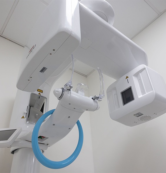 3 D C T cone beam scanning technology in Roslyn oral surgery office